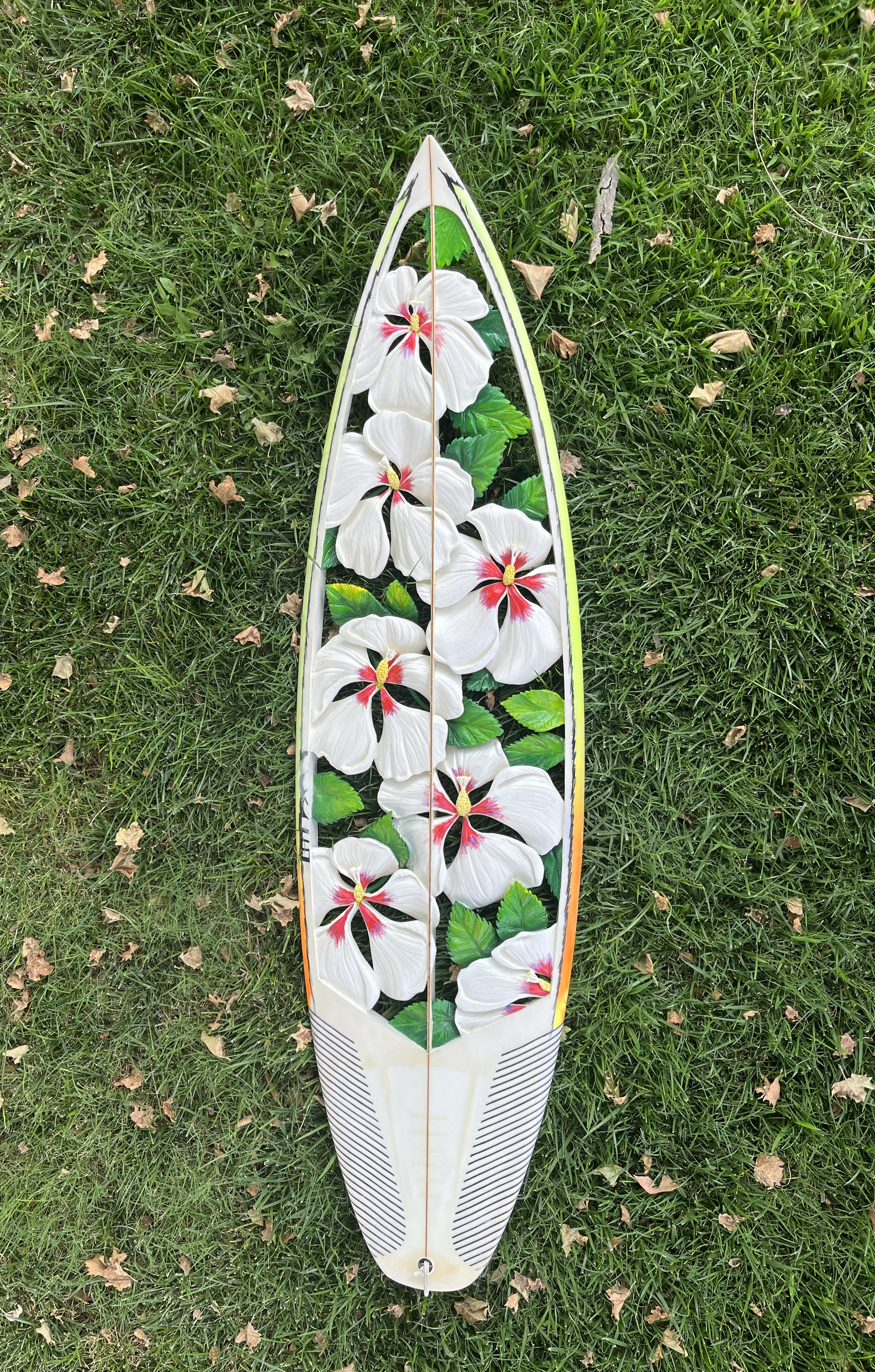 Māla Pua Aloalo surfboard artwork
