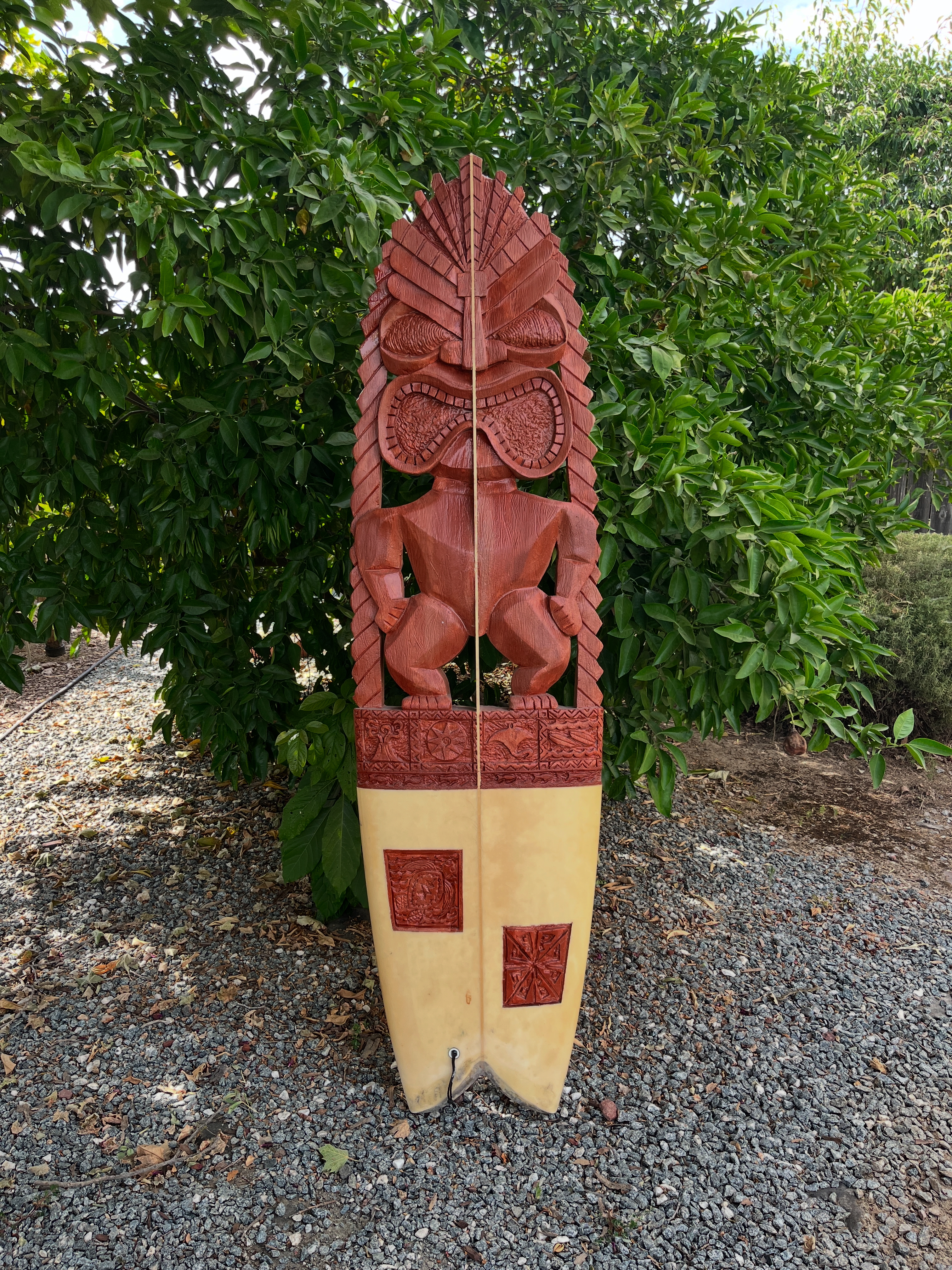 Malu o Kū surfboard artwork
